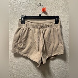Lululemon high rise inner glow shorts A10